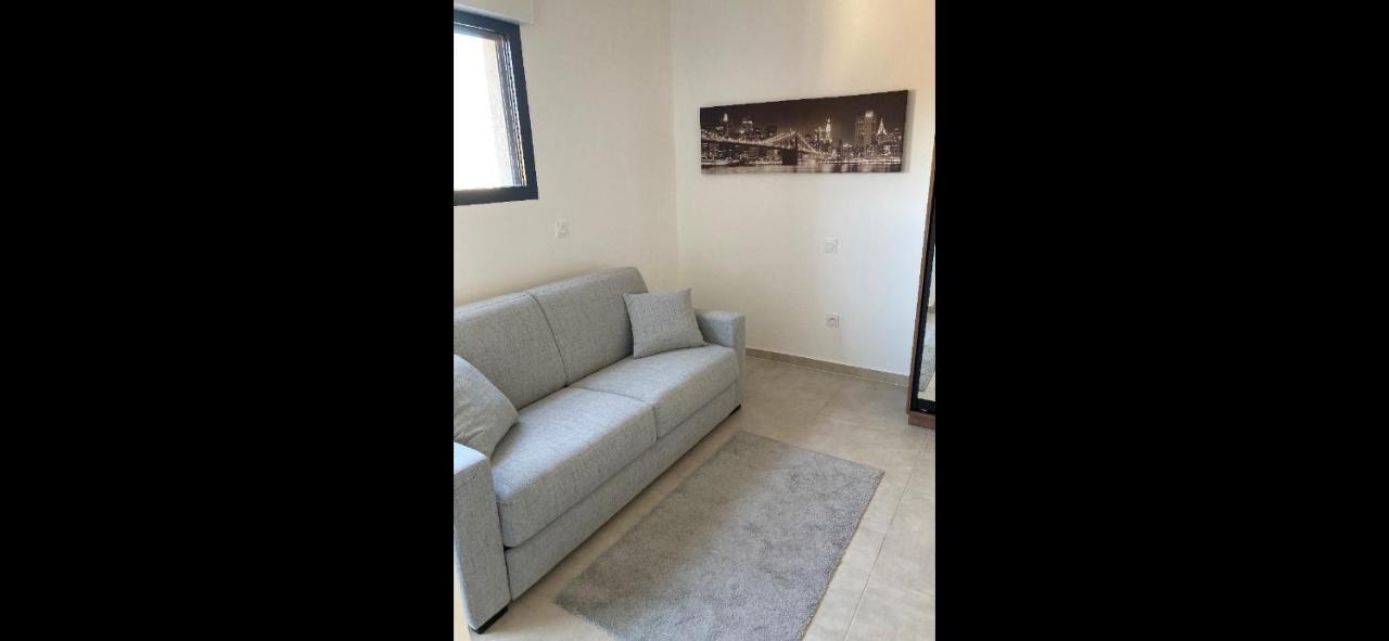 Appartement T1 Proche Aéroport Et